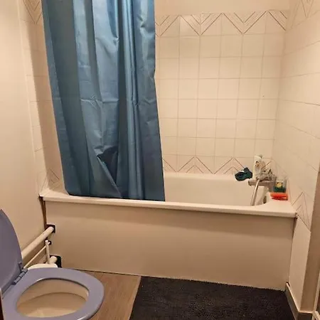 Dortoir 4 Lits Proche De La Gare De Apartment Pessac