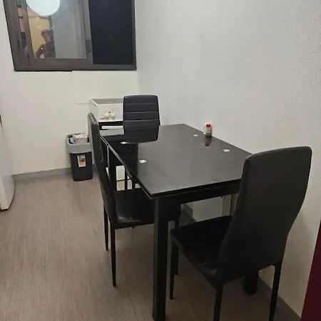 Апартаменты Dortoir 4 Lits Proche De La Gare De *