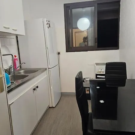 Apartment Dortoir 4 Lits Proche De La Gare De *